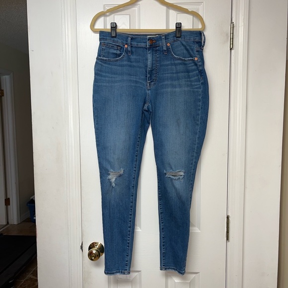 Madewell Distressed 9” Mid-Rise Skinny Jeans - Picture 3 of 12